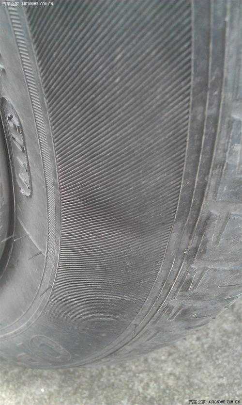 轮胎胎面变形的原因（轮胎变形图片）